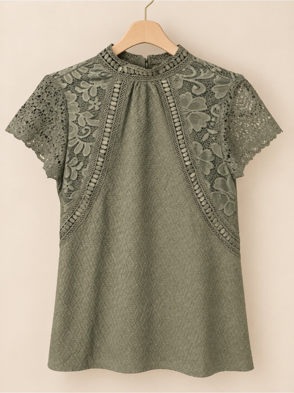 Cable & Gauge Olive Lace Flutter Sleeve Mock Neck Women Blouse ✨ - Picture 2 of 4